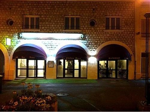 Logis Le Chene Dore La Loupe Exteriör bild